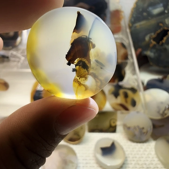 玛瑙/玉髓未镶嵌珠宝奇石