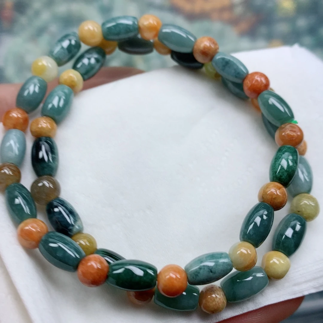 翡翠颈饰未镶嵌手串