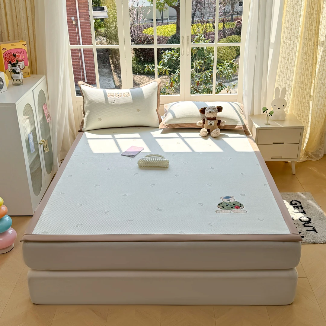 夏季冰豆豆凉席刺绣平铺绑带款凉席三件套