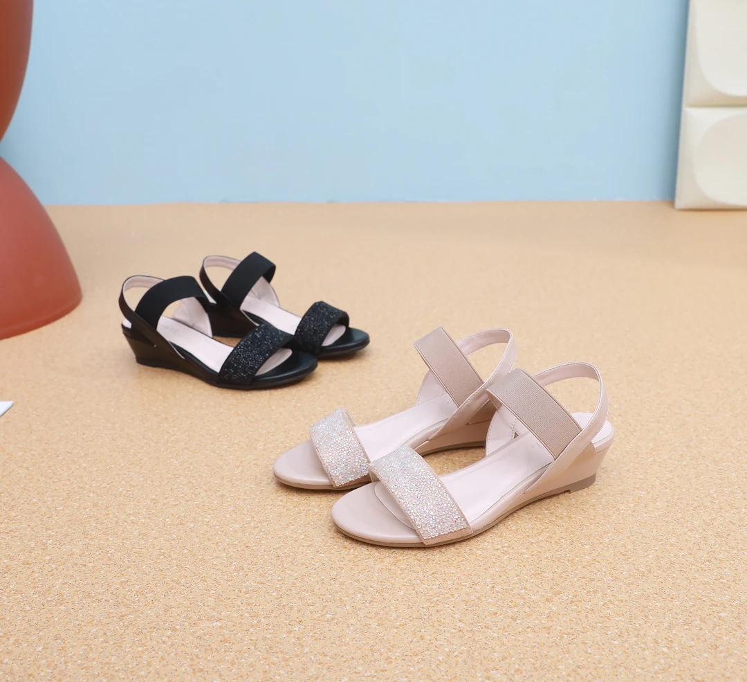 休闲风罗马鞋极简风露趾时装凉鞋夏季时尚高跟平底防滑舒适