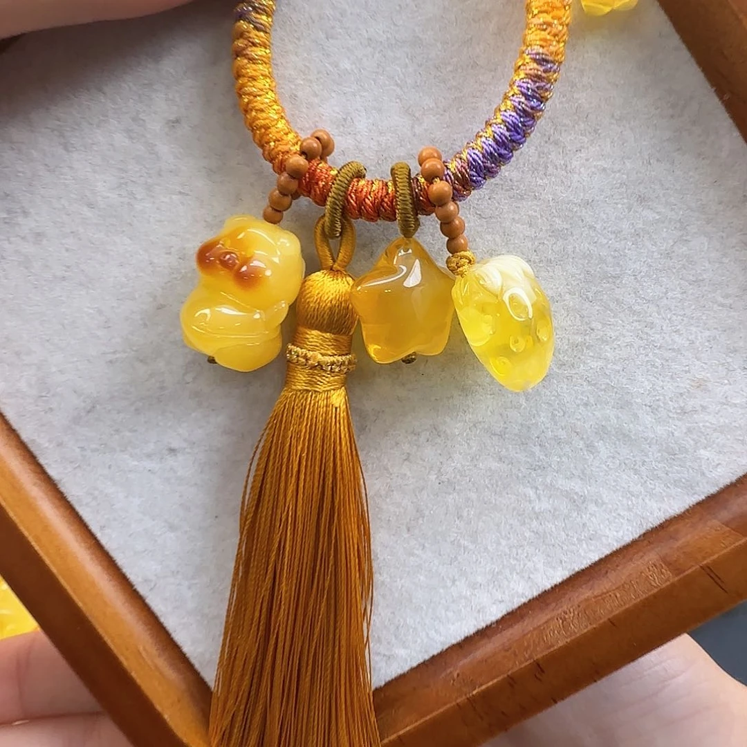 琥珀珠宝奇石未镶嵌