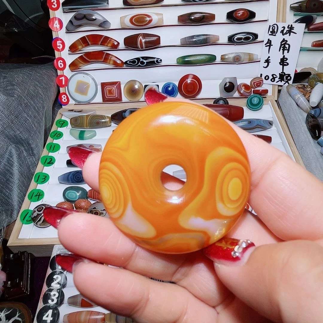 玛瑙/玉髓颈饰未镶嵌