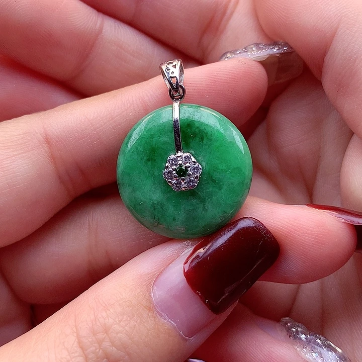 翡翠颈饰银S925镶嵌翡翠