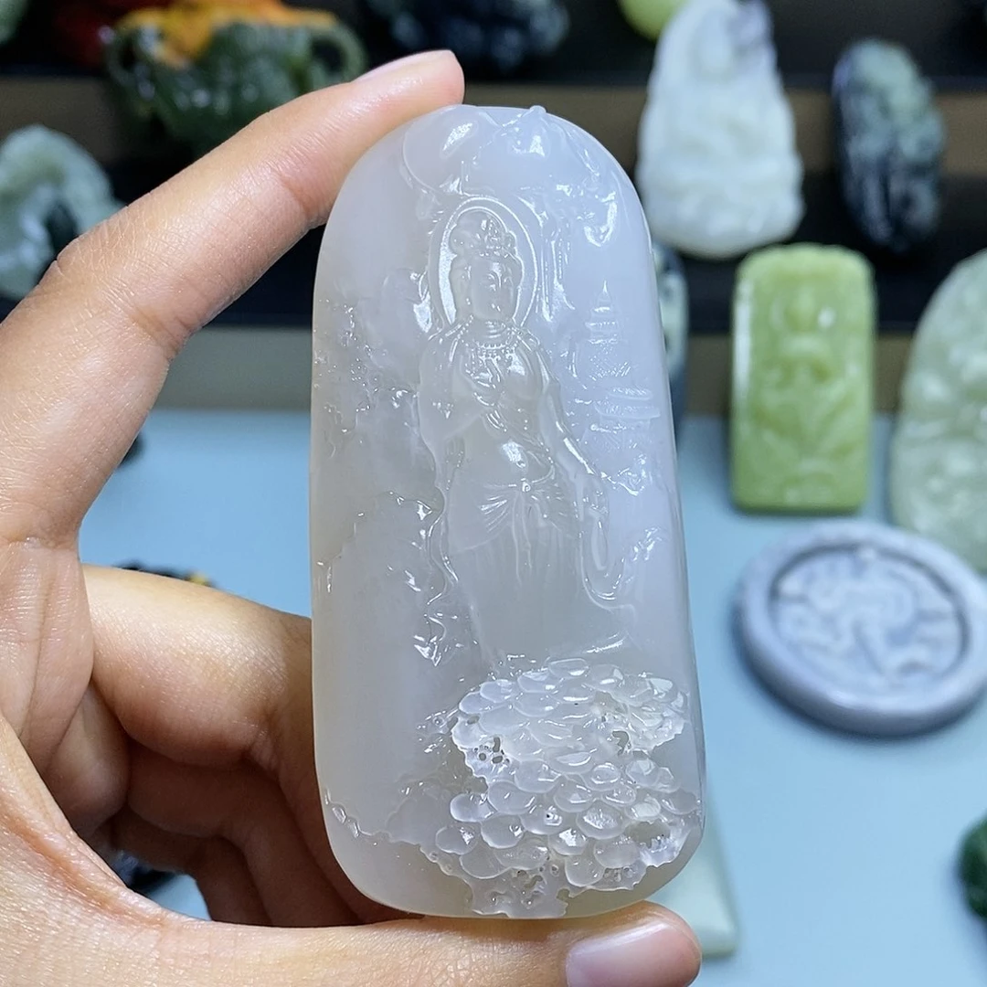 颈饰未镶嵌和田玉己*置