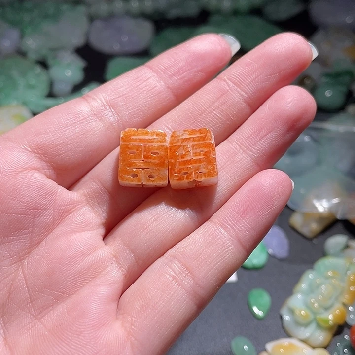 颈饰未镶嵌翡翠天
