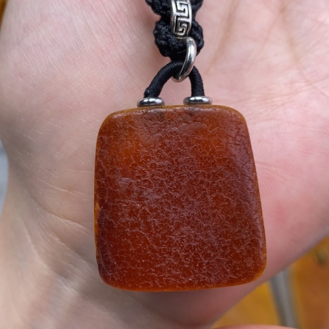 琥珀吊坠(赠链)未镶嵌