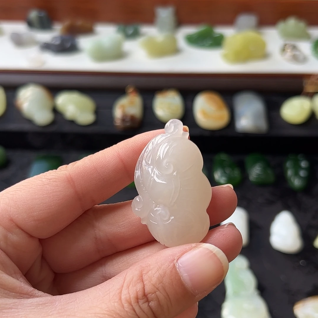 和田玉未镶嵌吊坠(不含链)