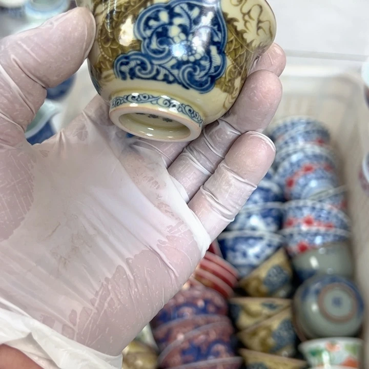 陶摆件釉里金穿花龙压手杯客杯全品