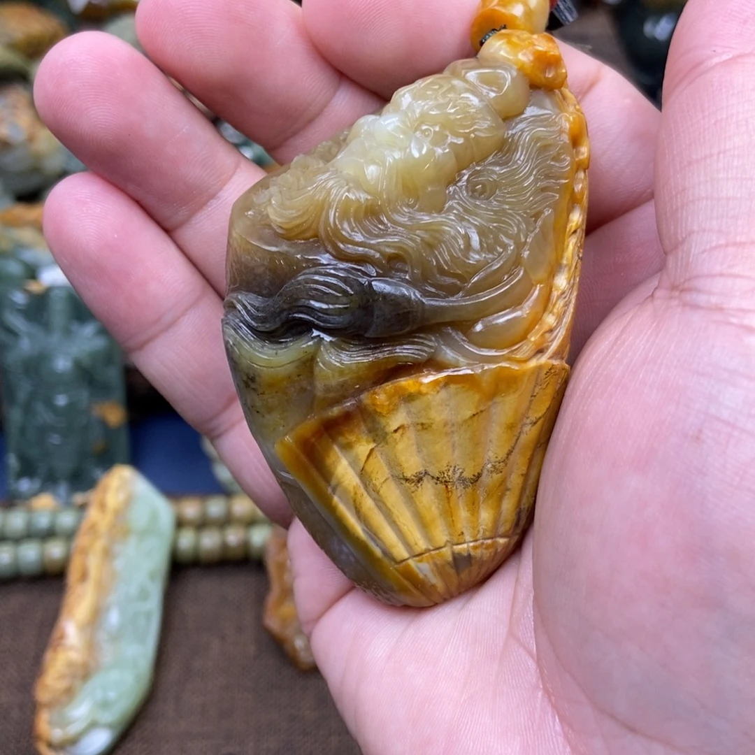 扶***意未镶嵌岫岩河磨玉（透闪石质玉）珠宝奇石