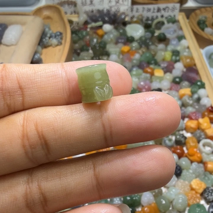 和田玉未镶嵌珠宝半成品
