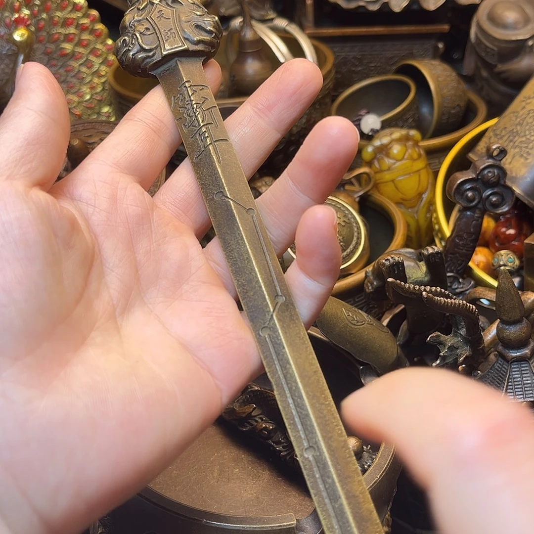 精美铜器工艺品等