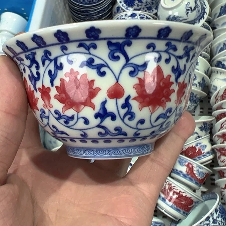 瓷片白青花釉里红缠枝莲压手杯q