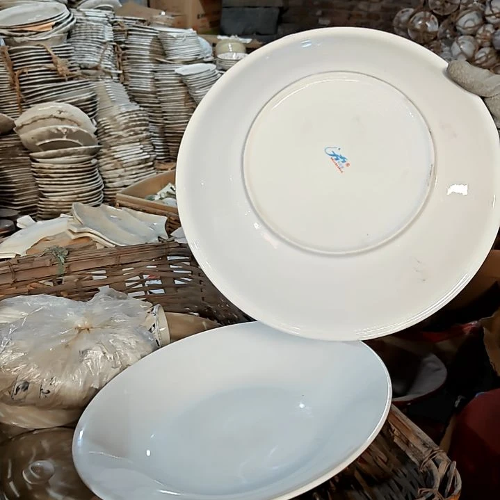 摆件陶瓷盘子碗啥都有