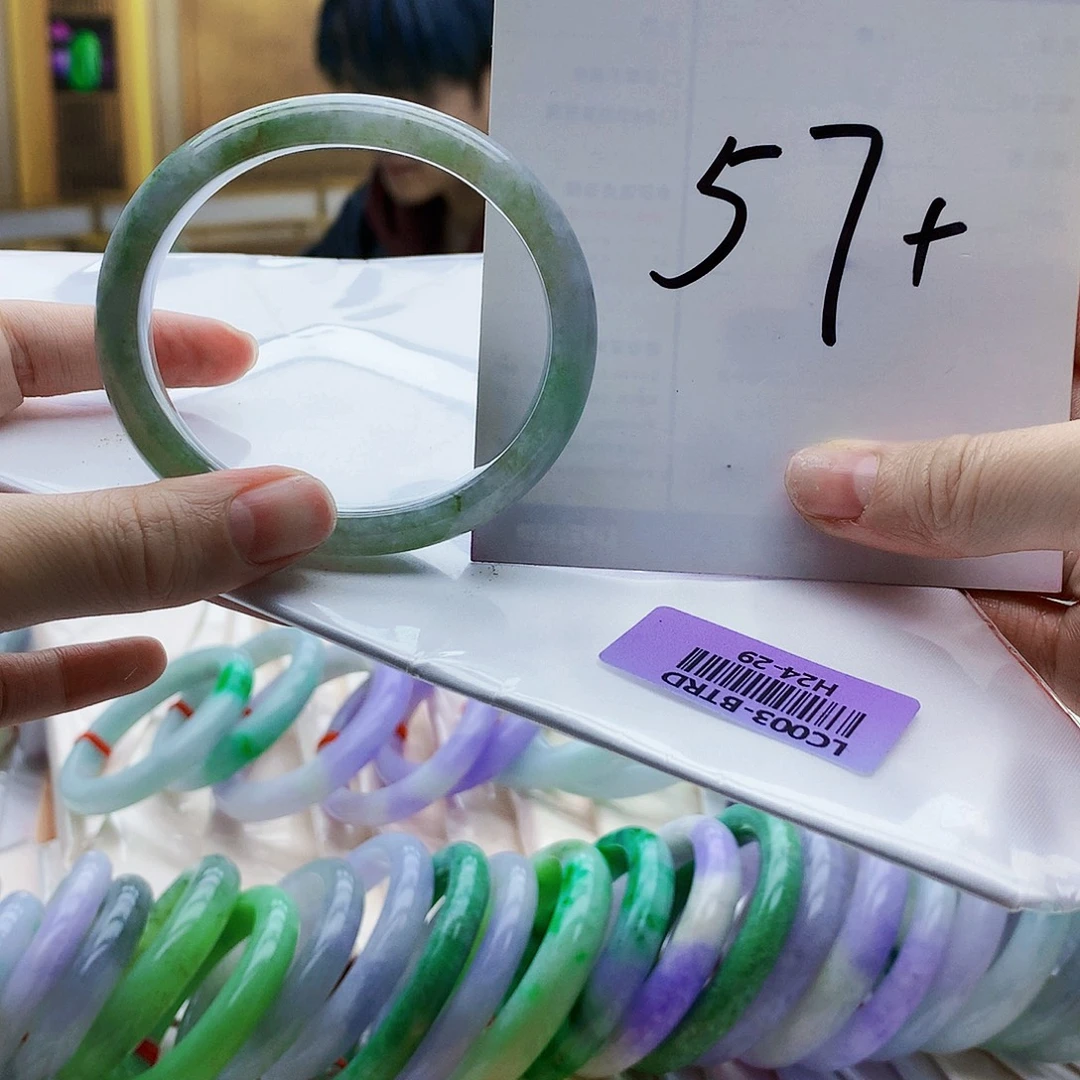 翡翠未镶嵌手镯bbj