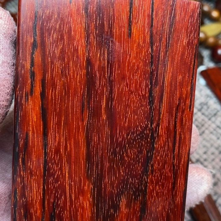 随***在檀香紫檀（小叶紫檀）