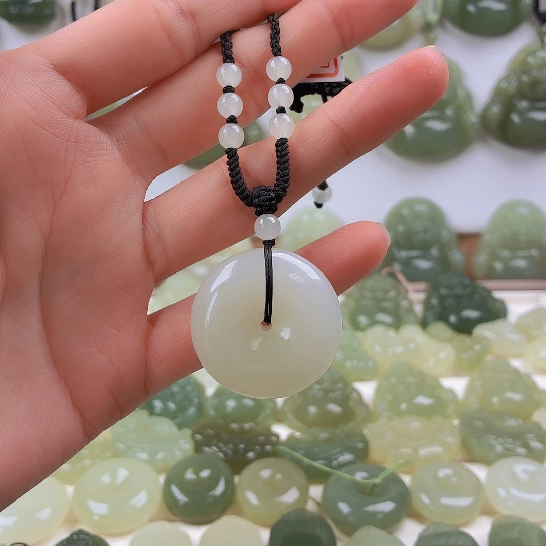 和田玉未镶嵌颈饰30尺寸捡漏