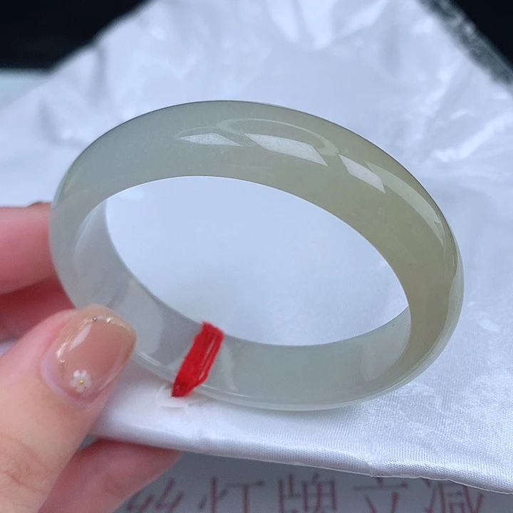 翡翠手镯（贵妃镯）未镶嵌天然
