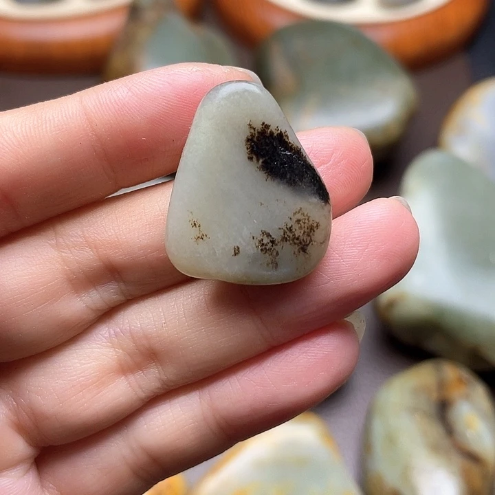 和田玉未镶嵌颈饰21