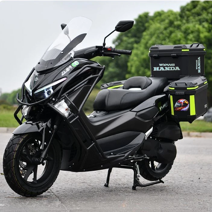 吉浪沃鹰王全新猛士升级版150cc国四电喷燃油踏板摩托车专用尾箱