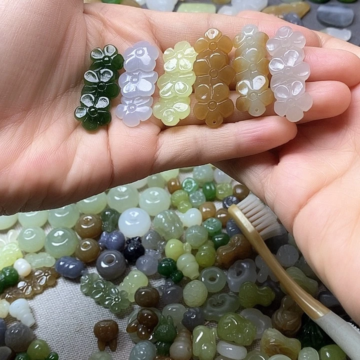 未镶嵌和田玉挂件花150一个多样性发其一