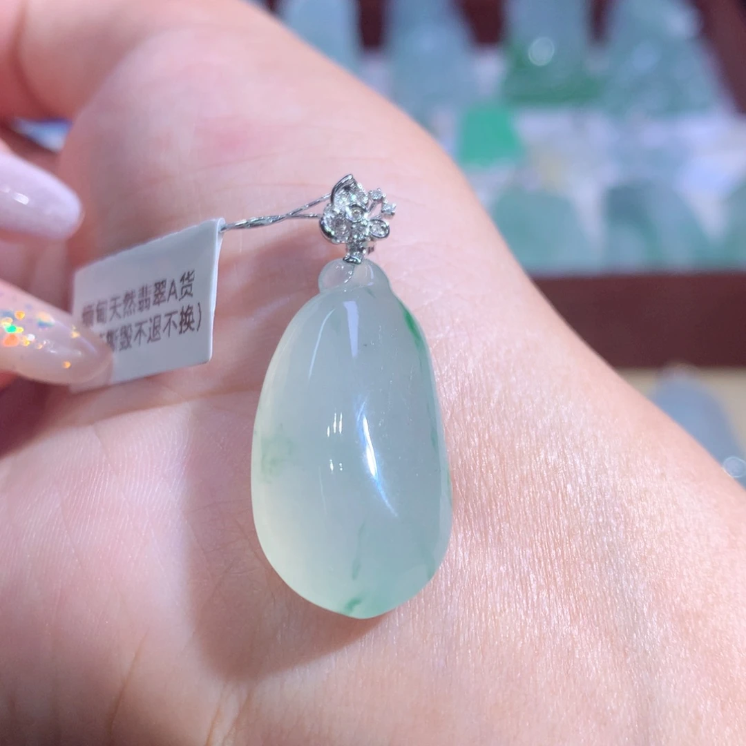 吊坠(不含链)18K金镶嵌翡翠翡翠