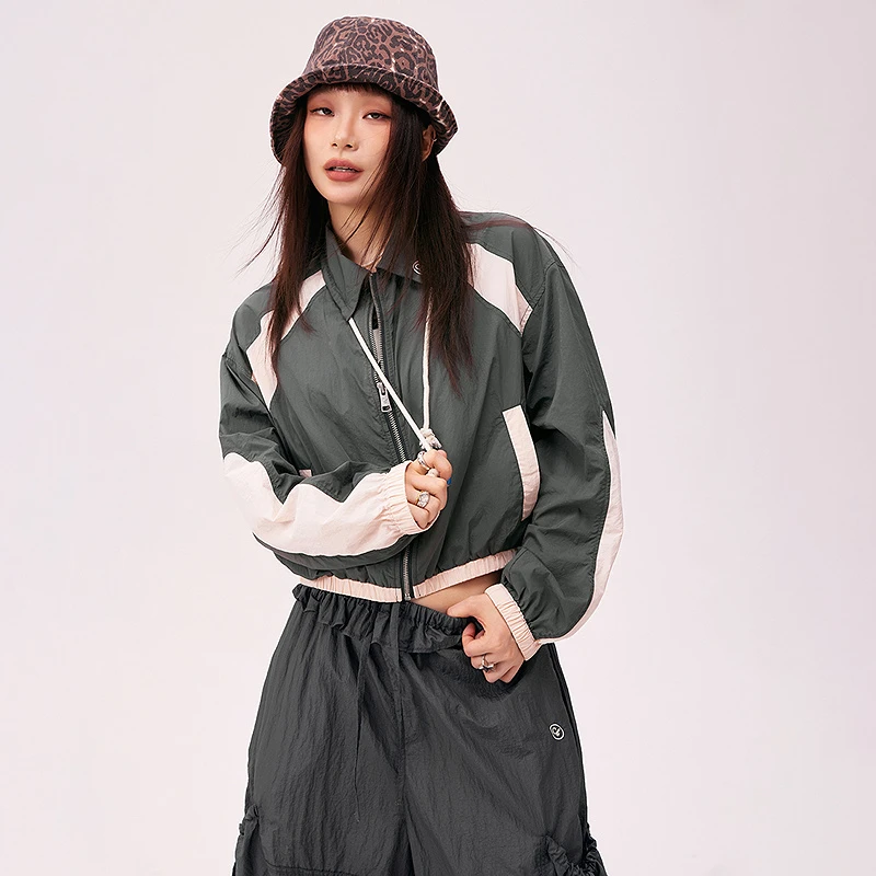 CHUU秋季女装字母刺绣设计学院风穿搭拼接机车夹克辣妹外套