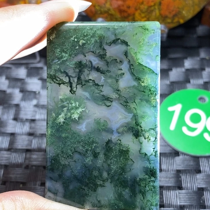 玛瑙/玉髓颈饰未镶嵌老*树