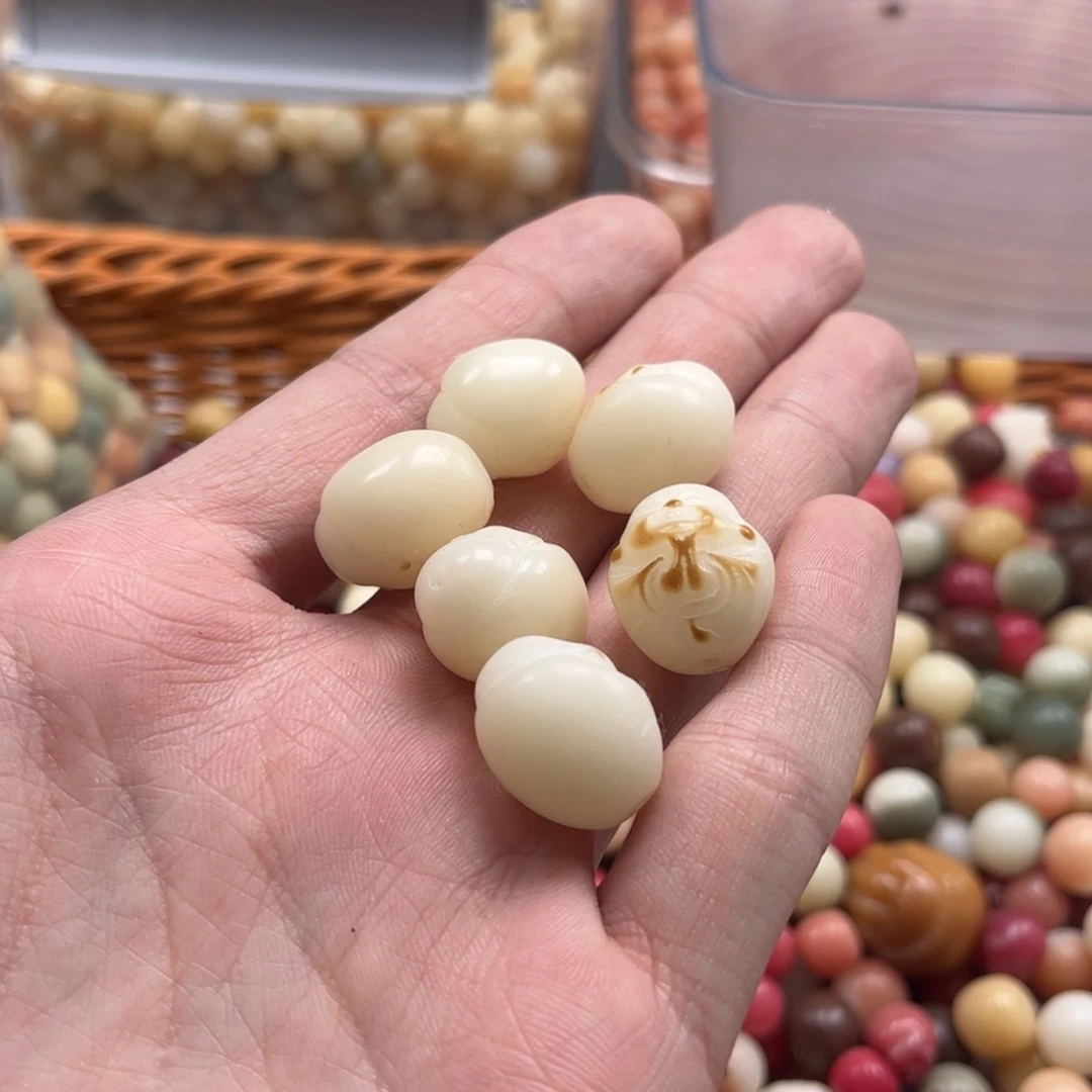 【闪购商品】白玉菩提吊坠c16/10+2颗财神爷