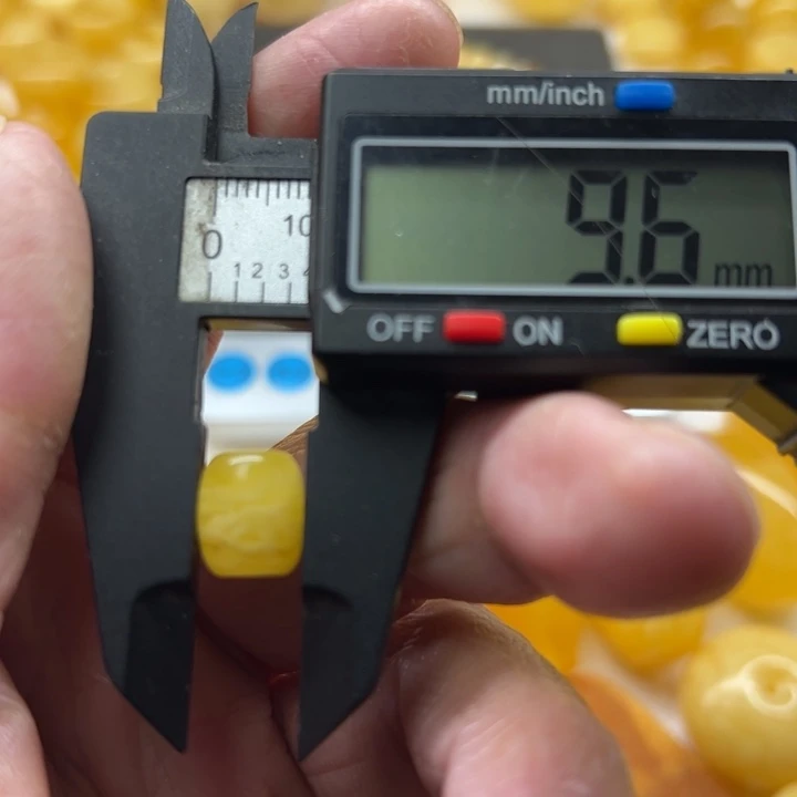 琥珀未镶嵌裸石原矿