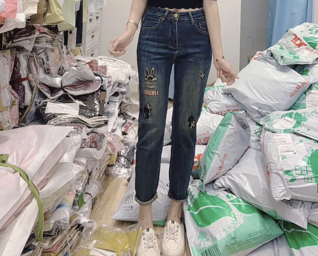 【小玉】新款时尚重工设计感百搭显瘦牛仔裤