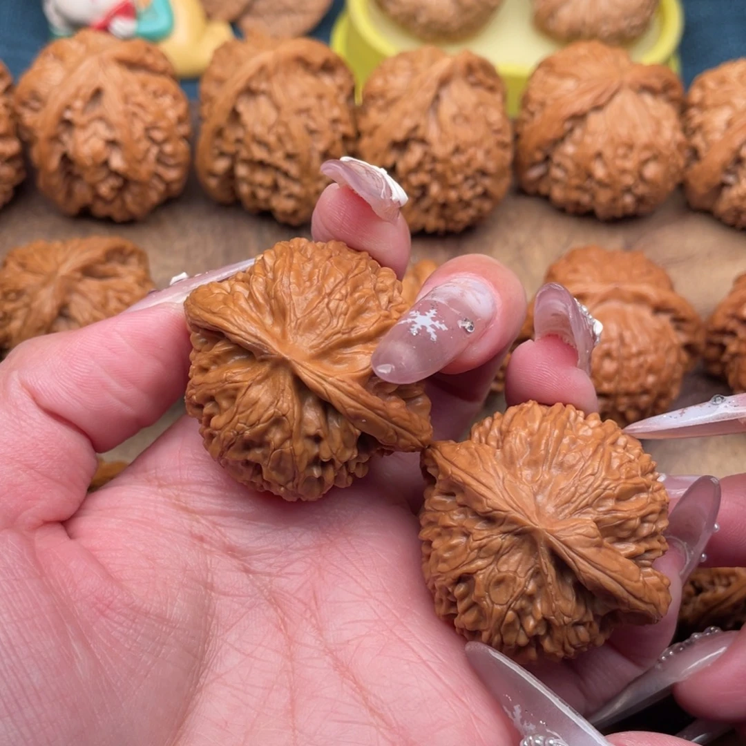 文玩核桃把件全品精配桃心宫灯42