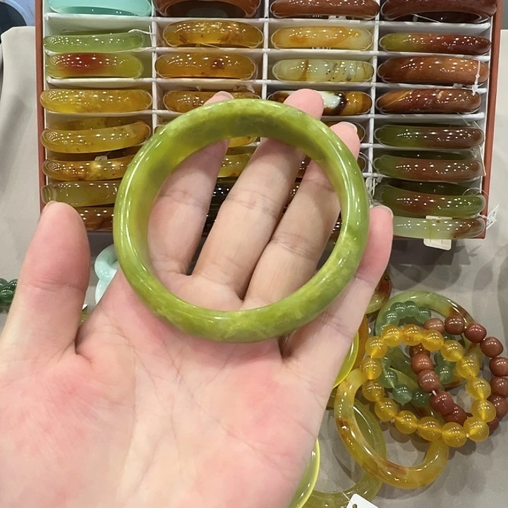 未镶嵌蛇纹石玉手镯