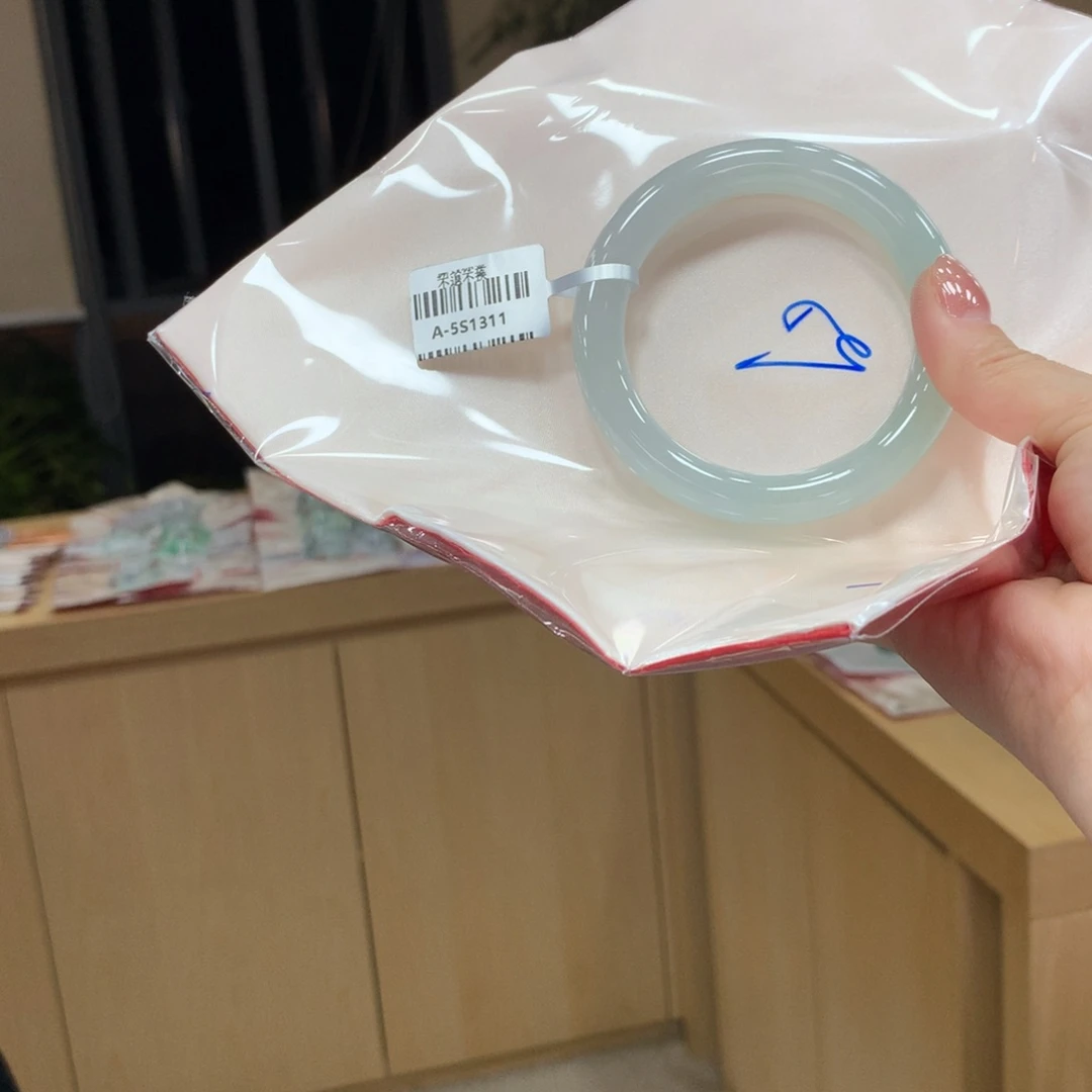 未镶嵌手镯翡翠不退不换