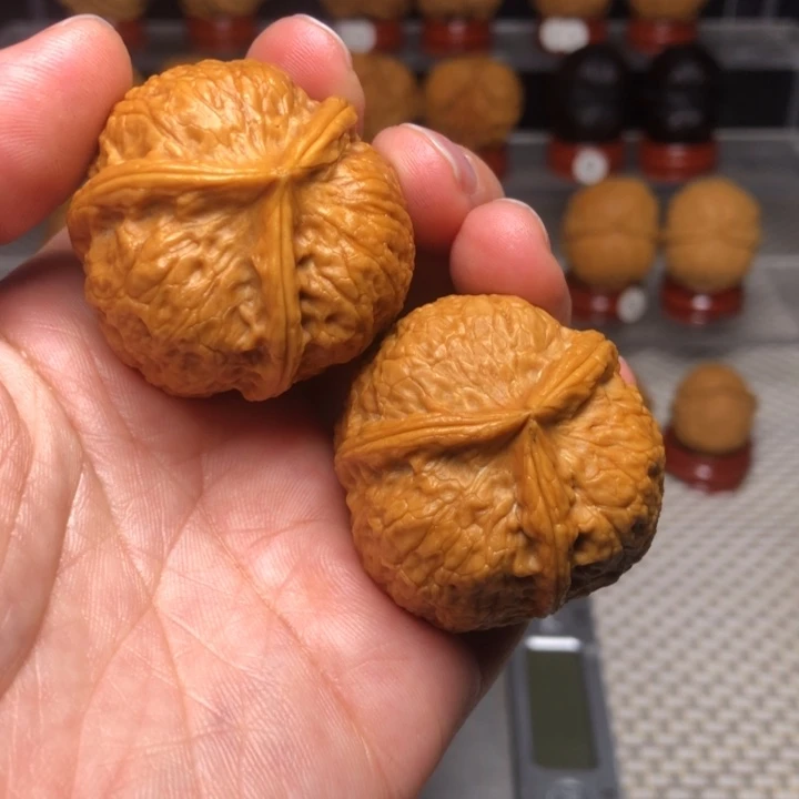 橘****把件文玩核桃18金香炉