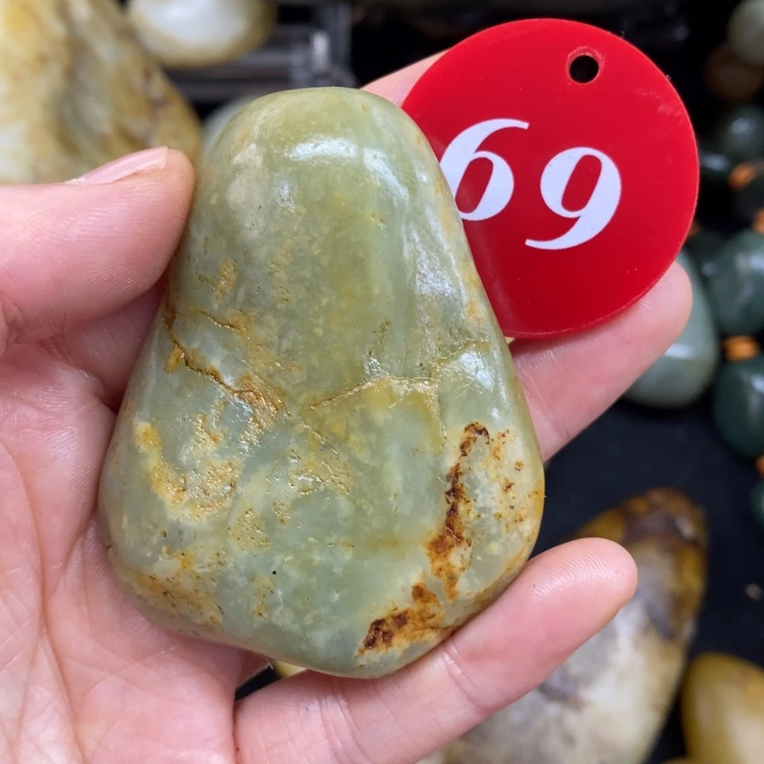 未镶嵌和田玉（糖玉）挂件