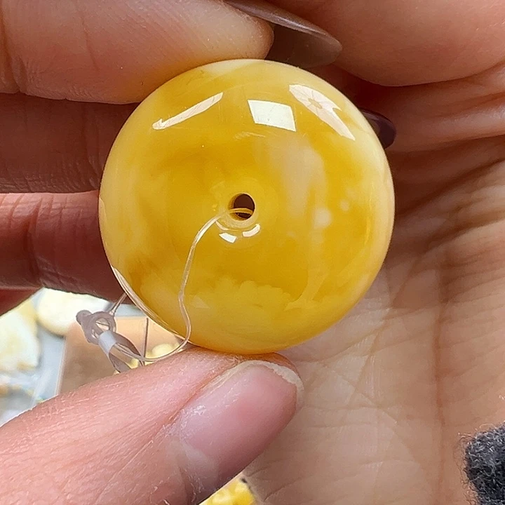 蜜蜡未镶嵌珠宝奇石
