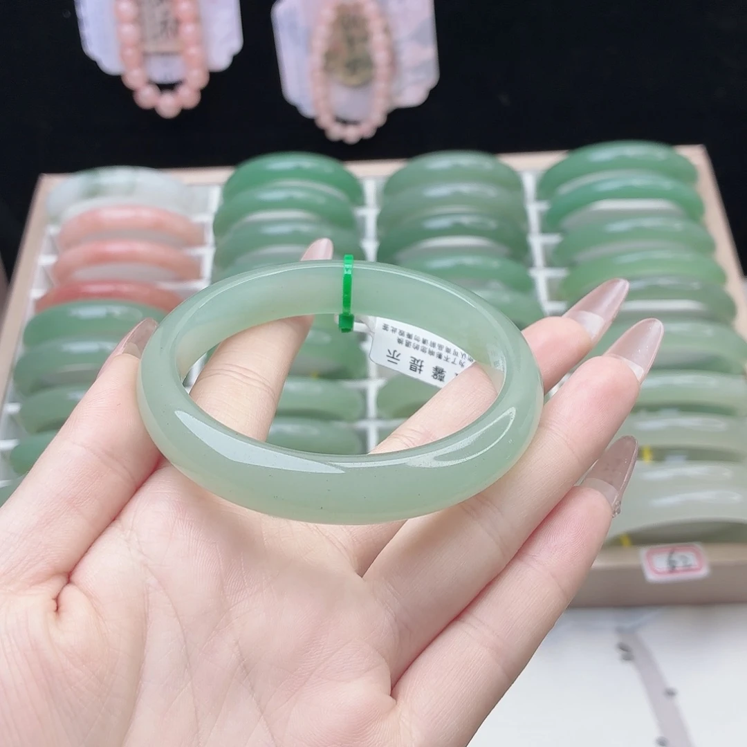 石英质玉未镶嵌手镯60