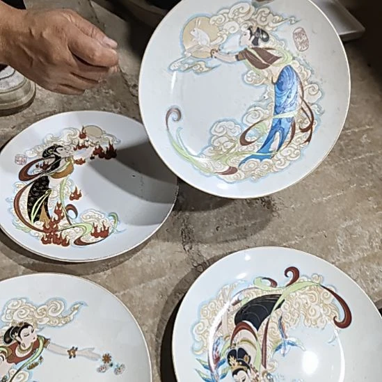 库存微瑕飞天盘子一套直径22