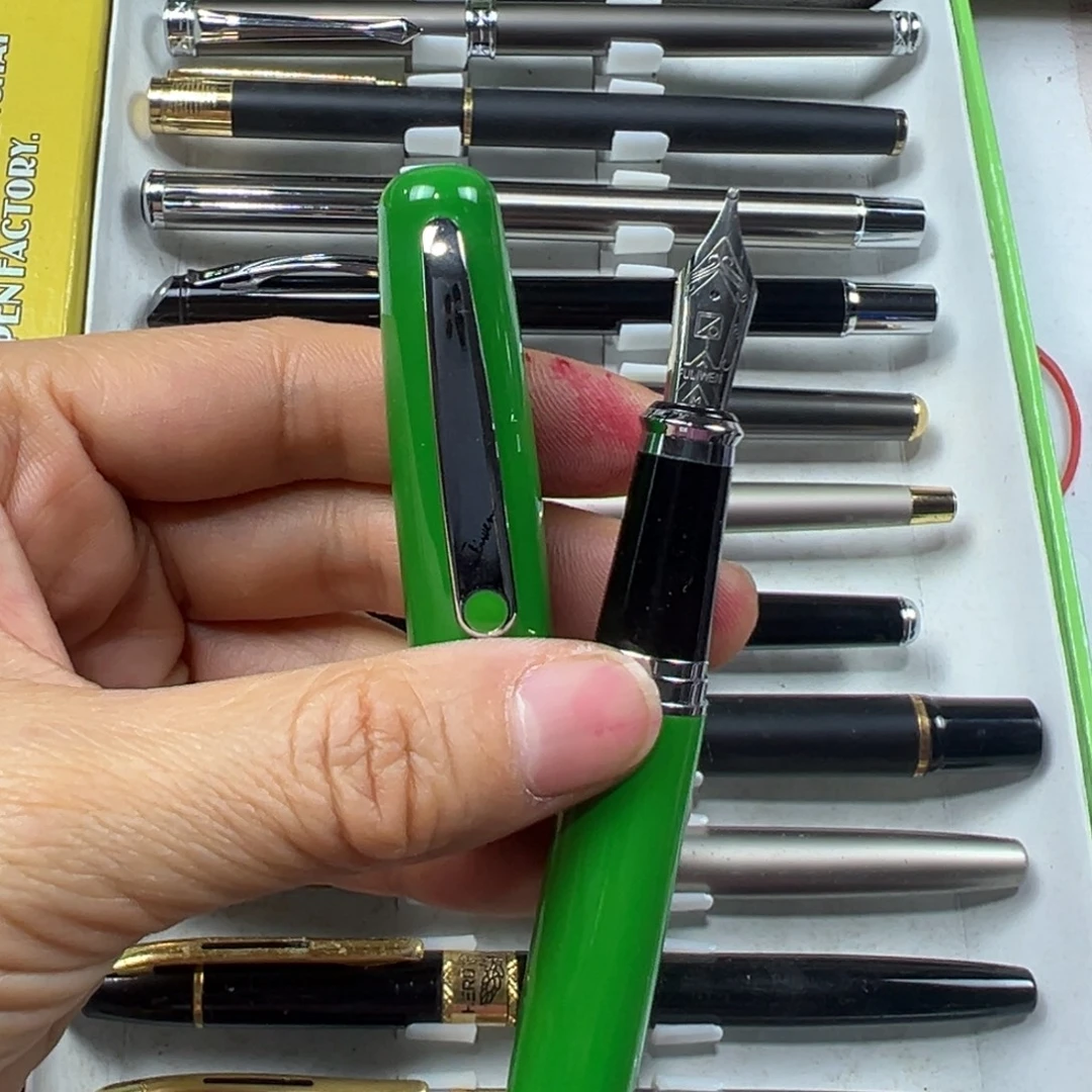 便携式富利文绿色礼品笔孤品32大尖