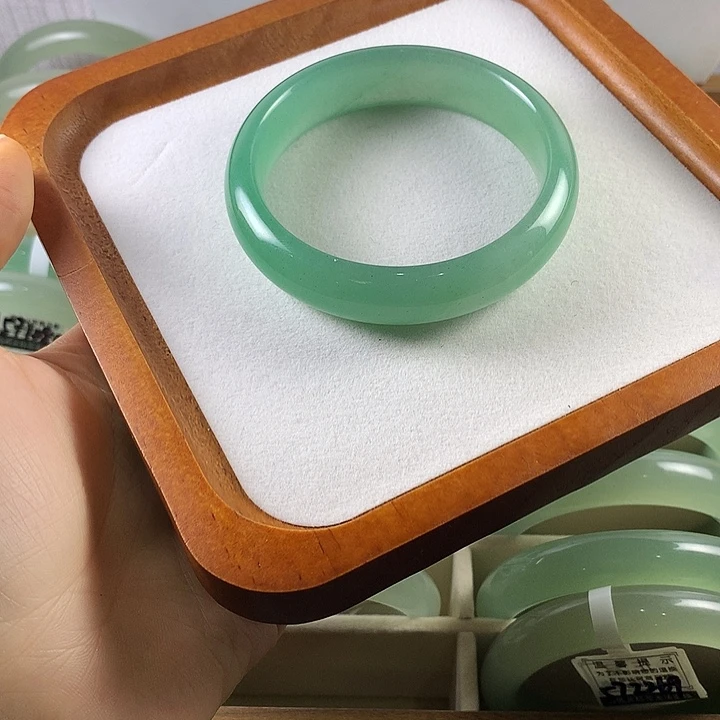 东陵石未镶嵌手镯55-56正圈