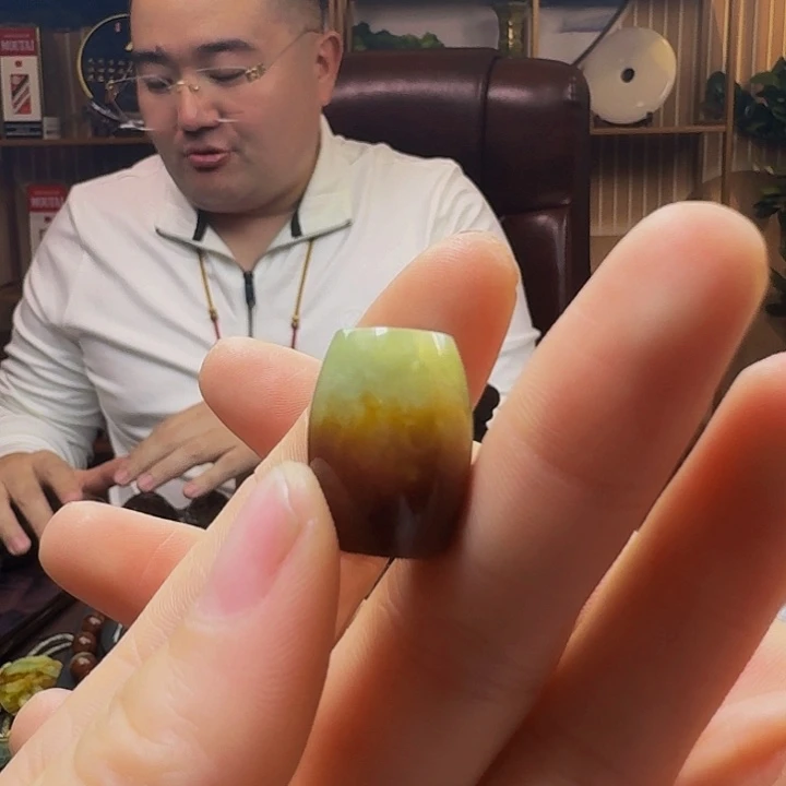 和田玉手串未镶嵌我****腰