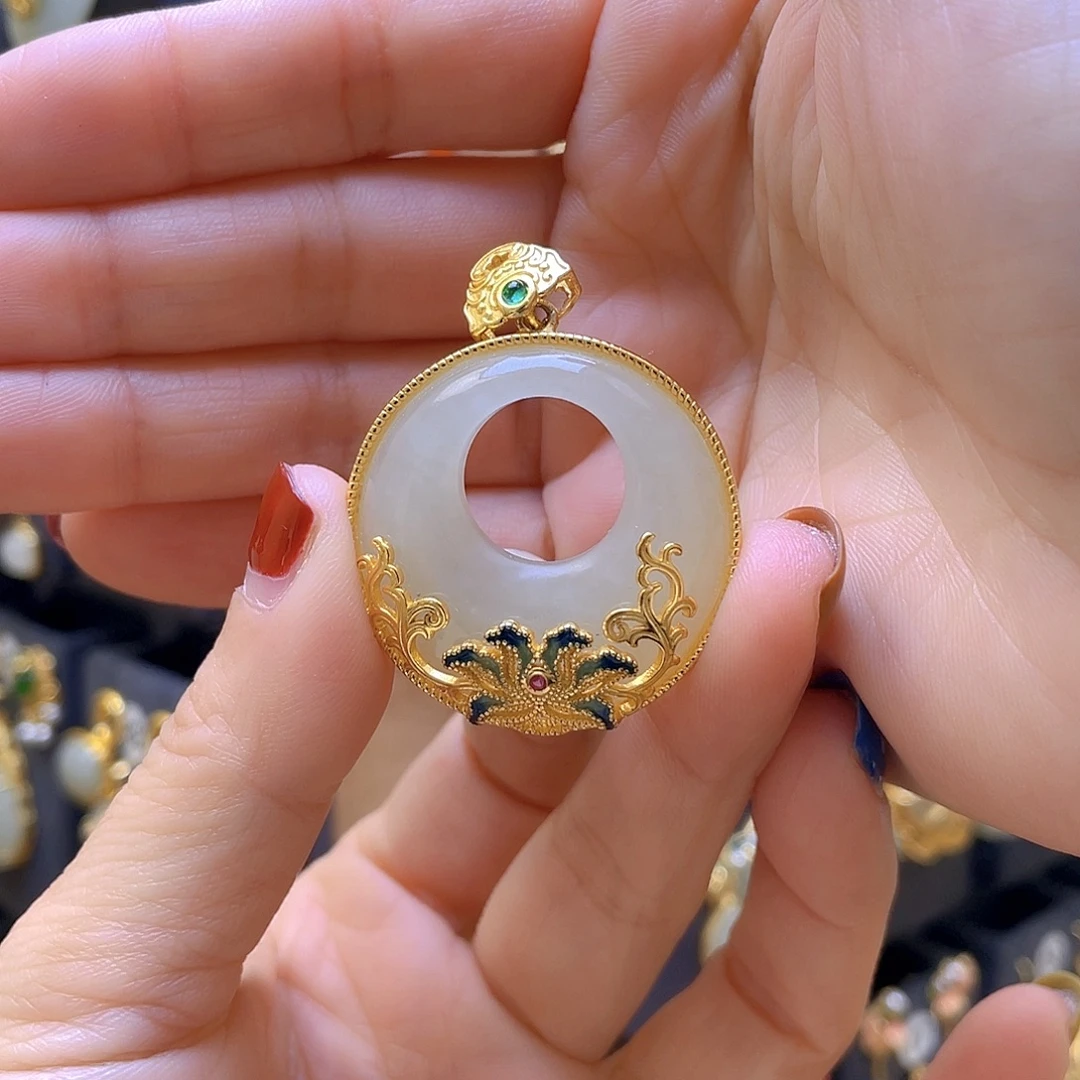 和田玉银S925镀金镶嵌颈饰