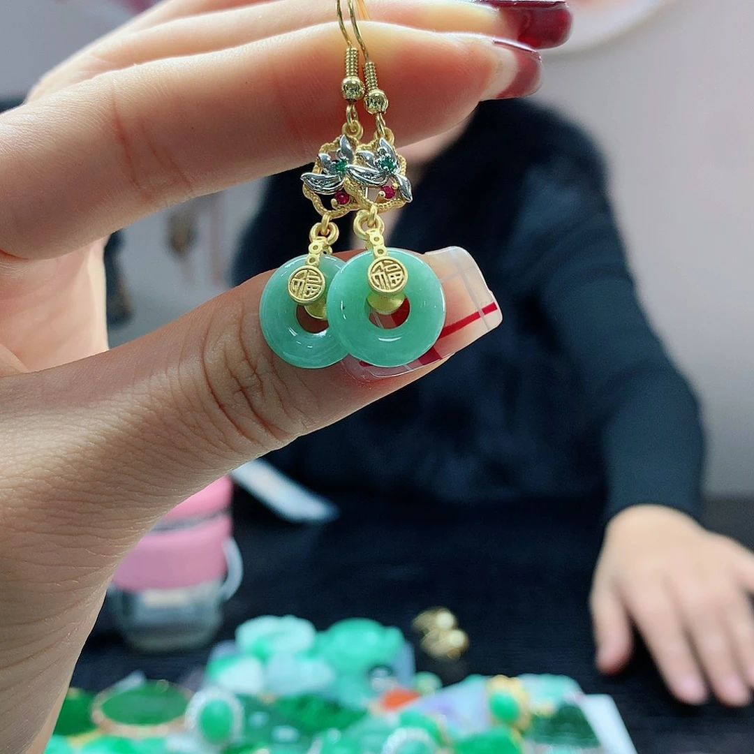 【闪购商品】翡翠耳饰未镶嵌，