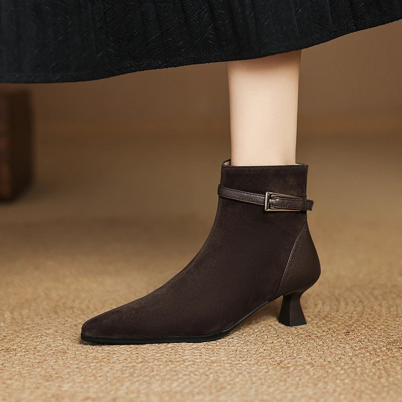 5cm法式磨砂皮短靴细跟尖头时装靴百搭棕色皮带扣靴子时尚瘦瘦靴