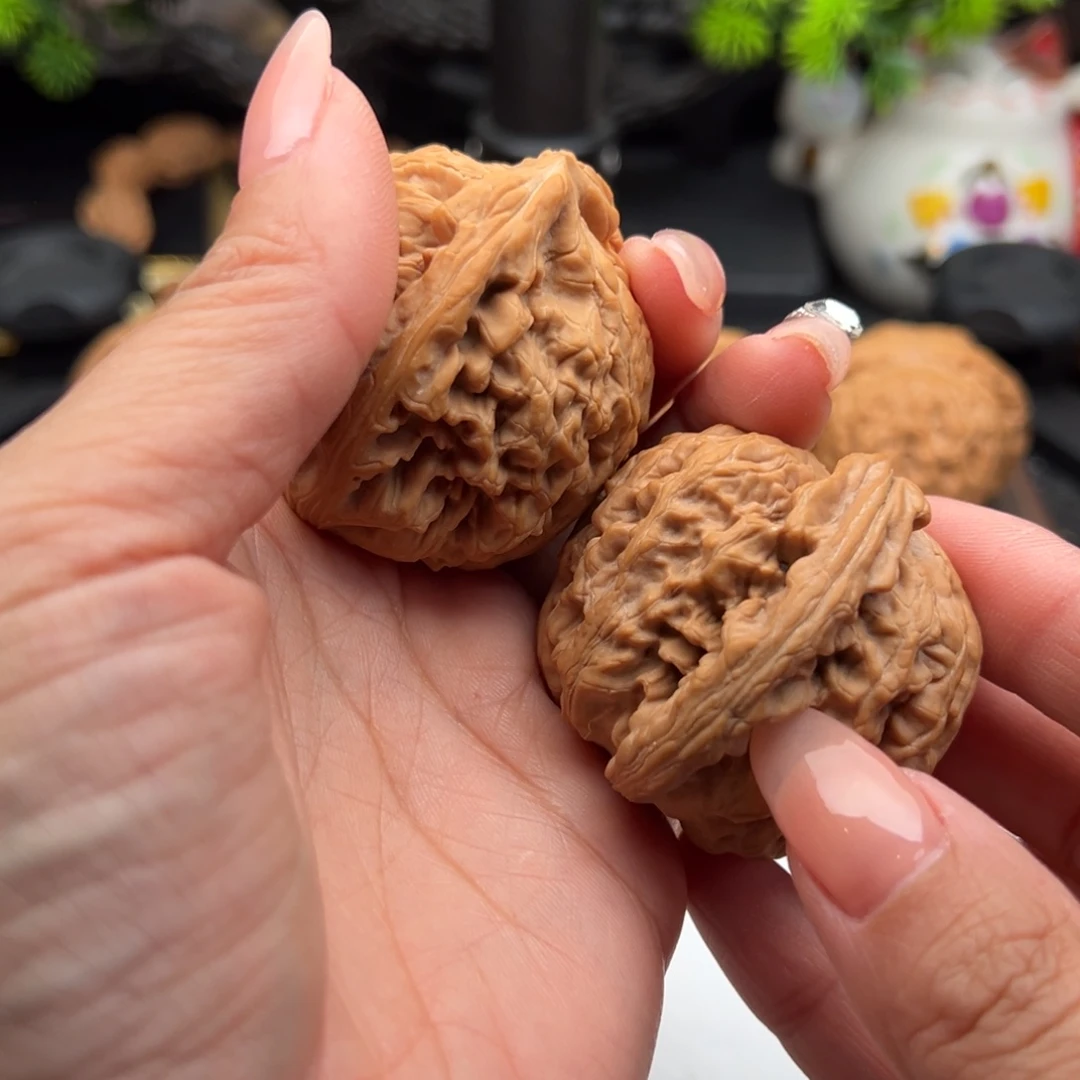 文玩核桃把件红锦鲤45
