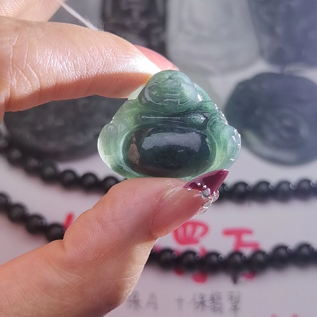 翡翠颈饰未镶嵌天然的A货翡翠多样性发货