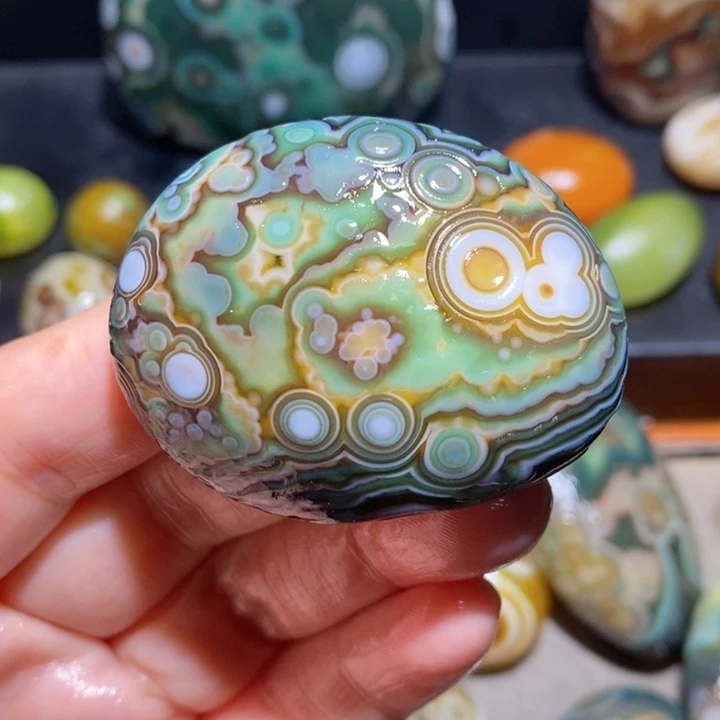 未镶嵌玛瑙/玉髓珠宝半成品4