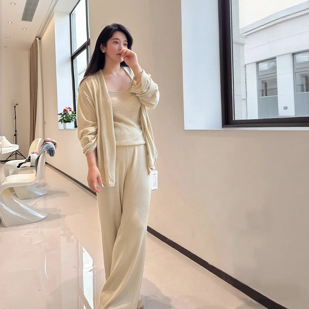 《秋日氛围》2025F/W简约轻奢针织套装“织.愈系列”女1498