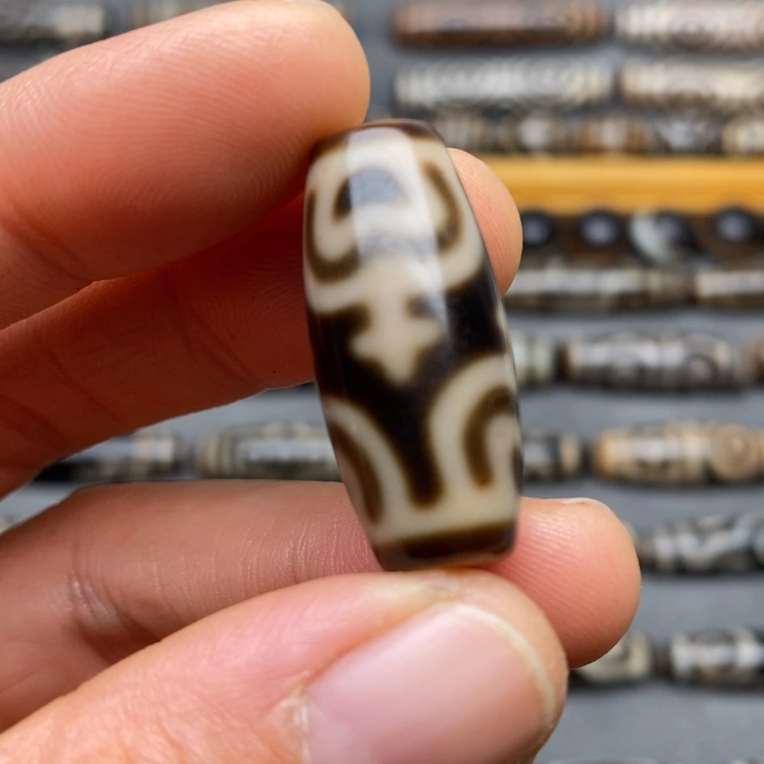 张***帅玛瑙/玉髓未镶嵌颈饰