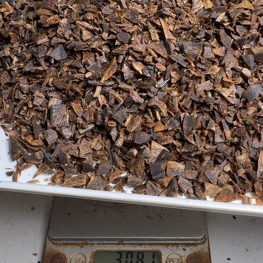 迈***游楠木海南红骨沉水切料307克